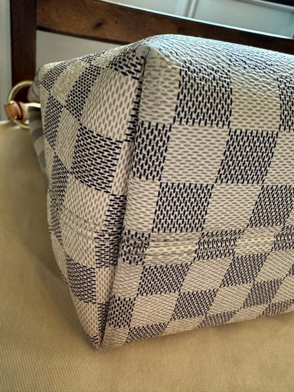 Louis Vuitton Graceful PM in Damier Azur - Picture 7 of 16